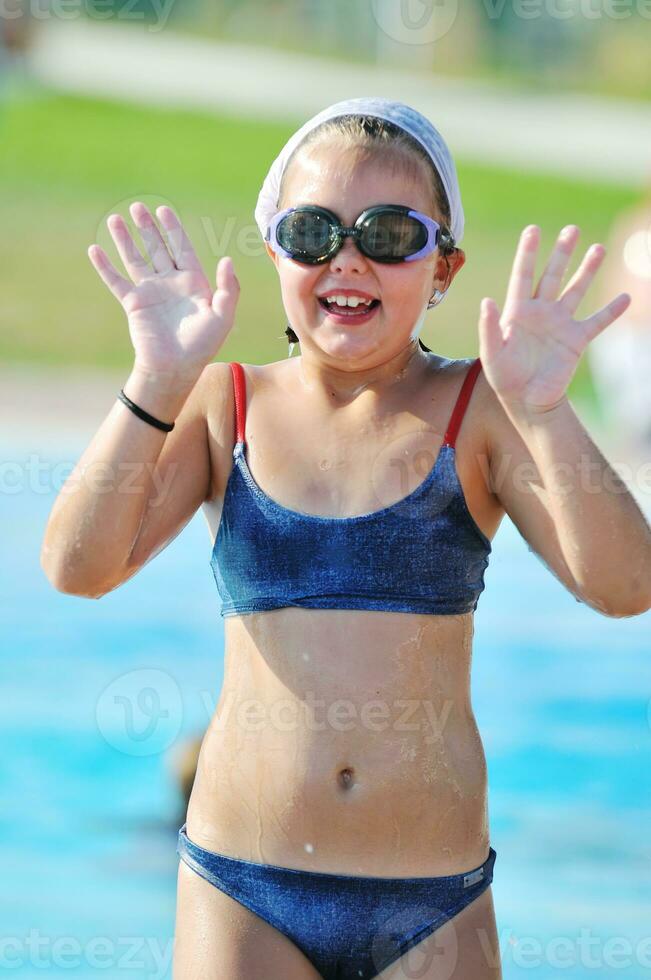 diversión en la piscina foto