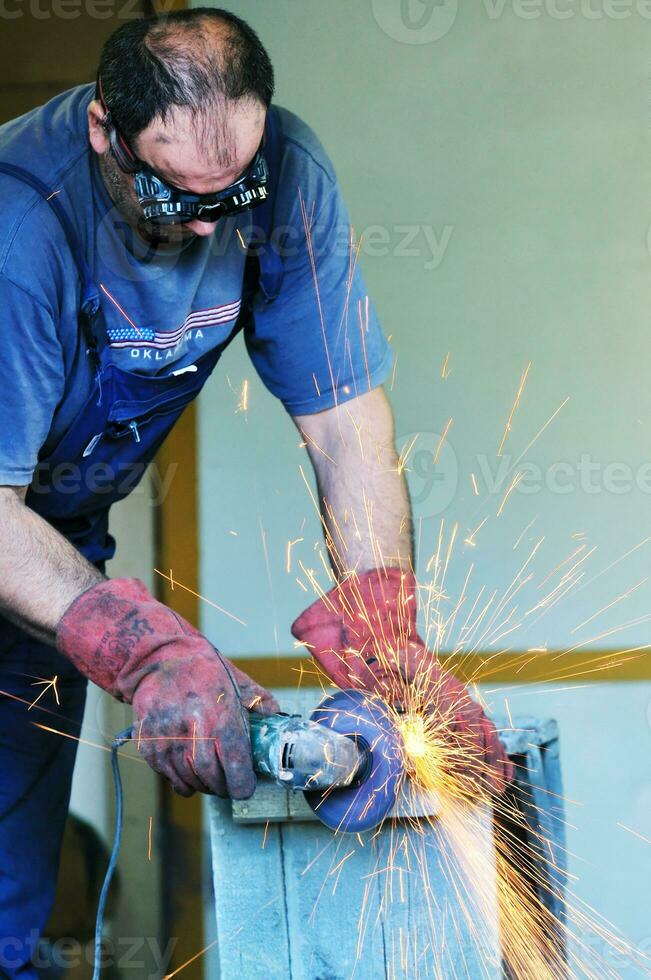 chispas de trabajadores de la industria foto