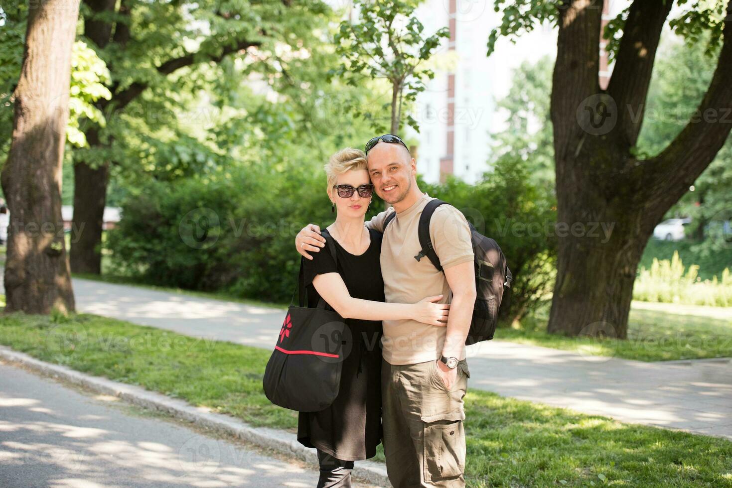 retrato de un Pareja en el parque foto