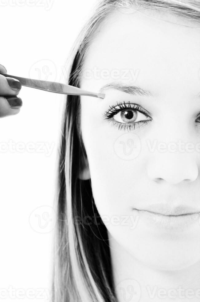 eye brow beauty treatment photo