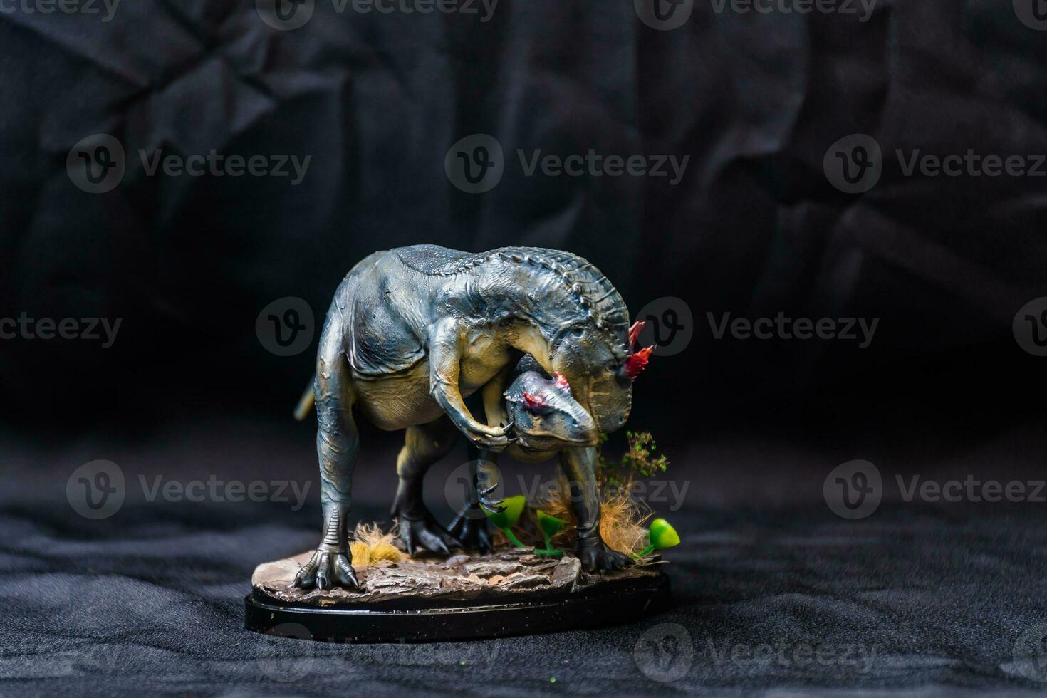 Allosaurus Dinosaur in the dark 31098324 Stock Photo at Vecteezy