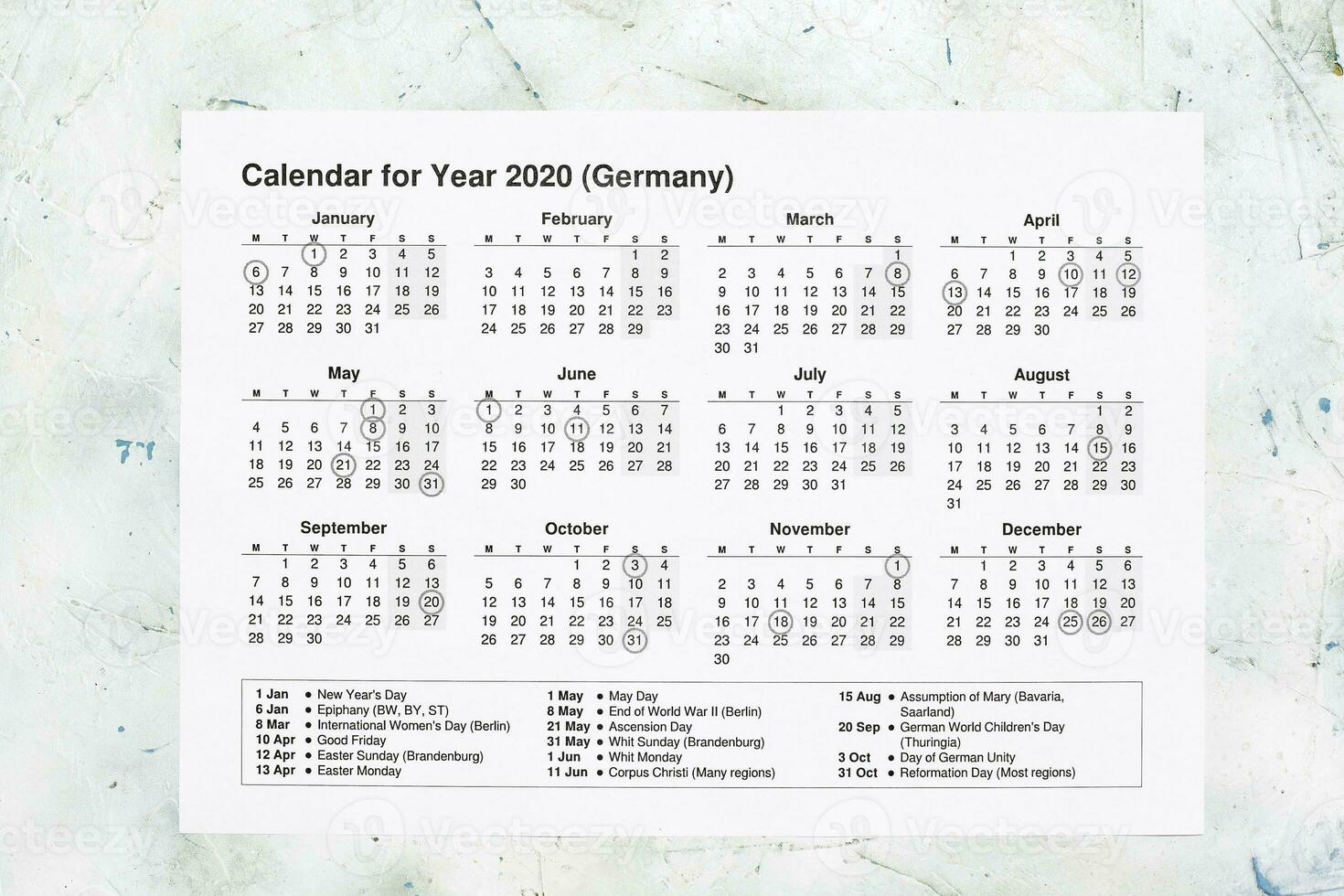 2020 yearly calendar with German national holidays photo