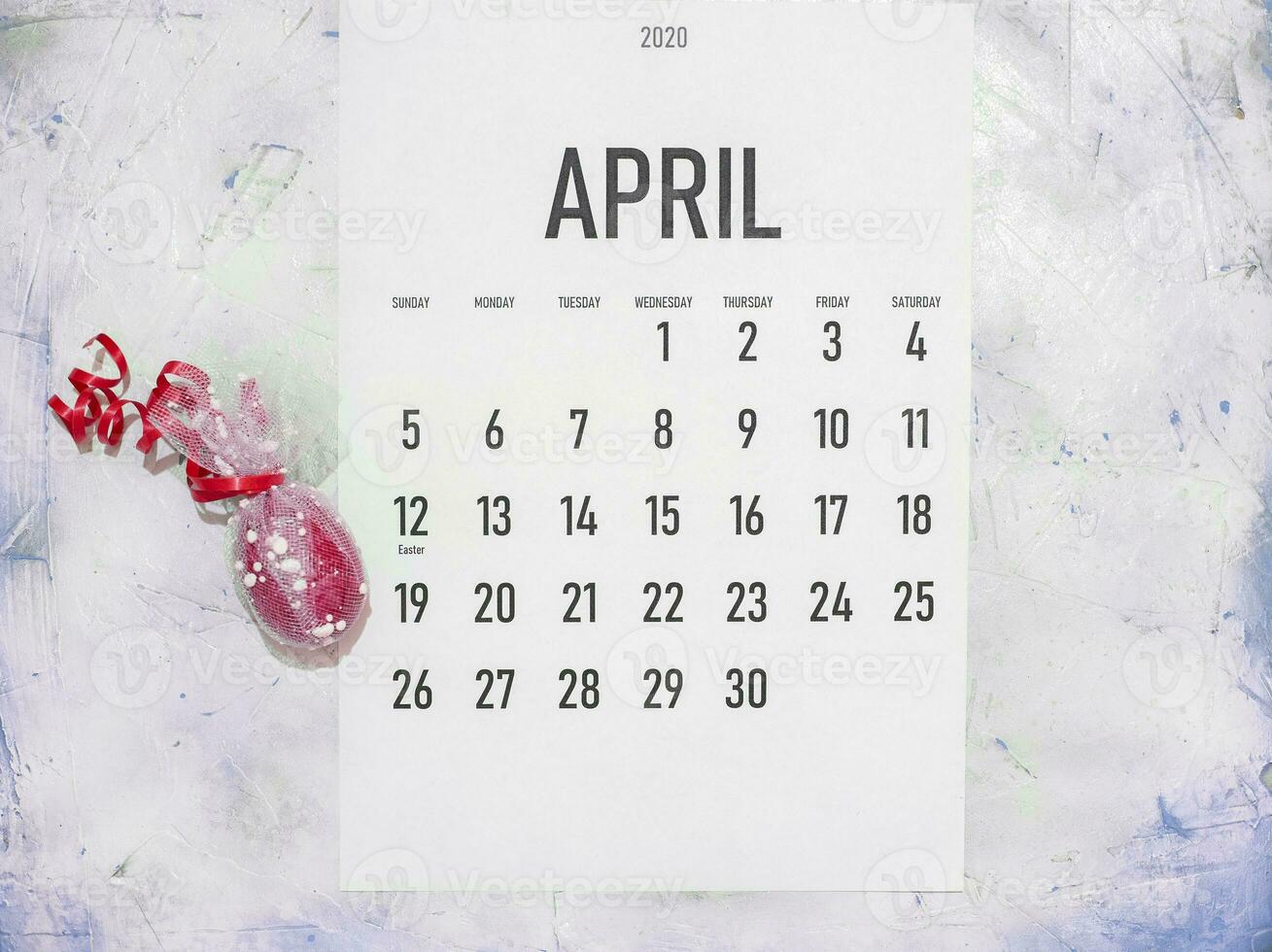 April 2020 monthly calendar photo