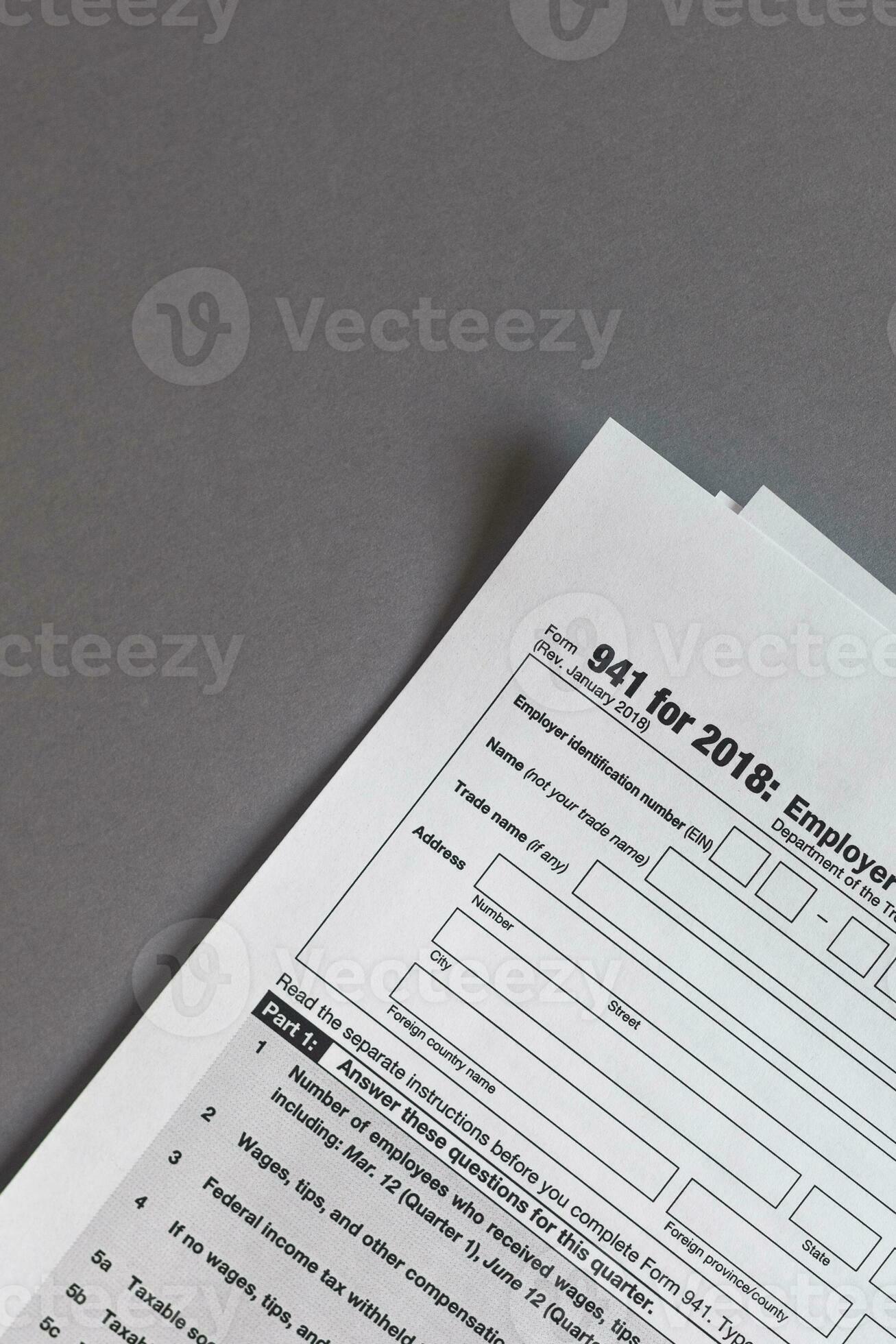 U.S. tax Form 941. Employer's QUARTERLY Federal Tax Return 31163654