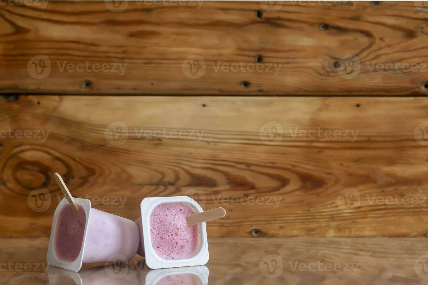 Homemade raspberry yoghurt photo