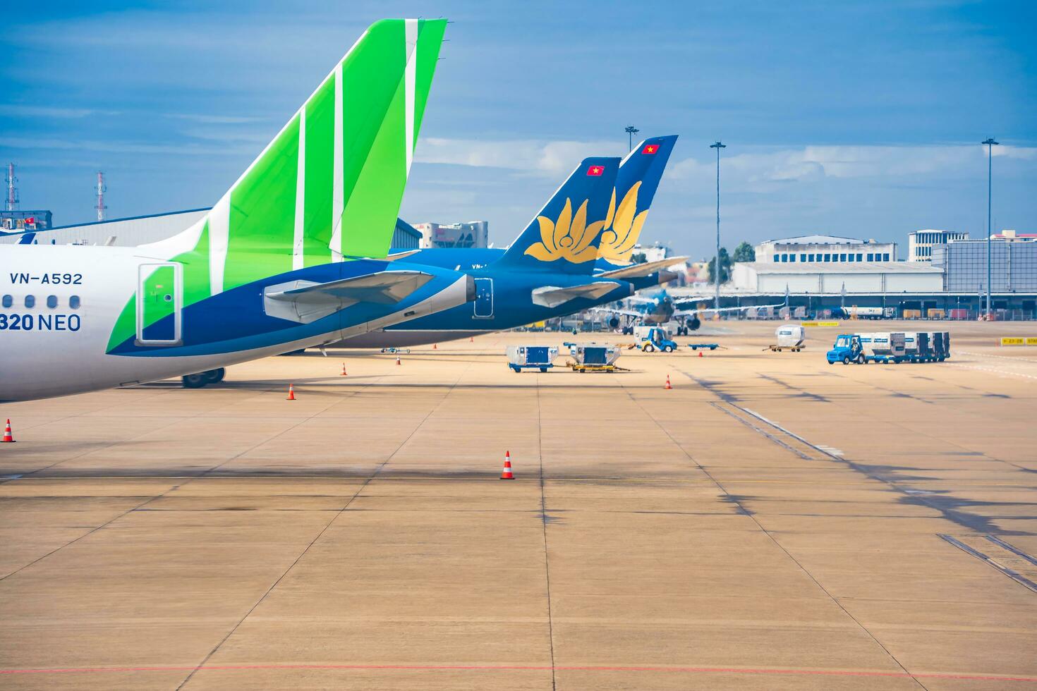 Ho chi minh, viet nam - 25 julio 2023 aire avión teniendo llegado desde bronceado hijo nhat aeropuerto Listo para siguiente vuelo en Vietnam foto