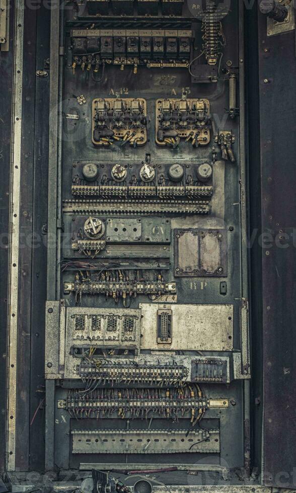 Really old cable machinery dashboard photo