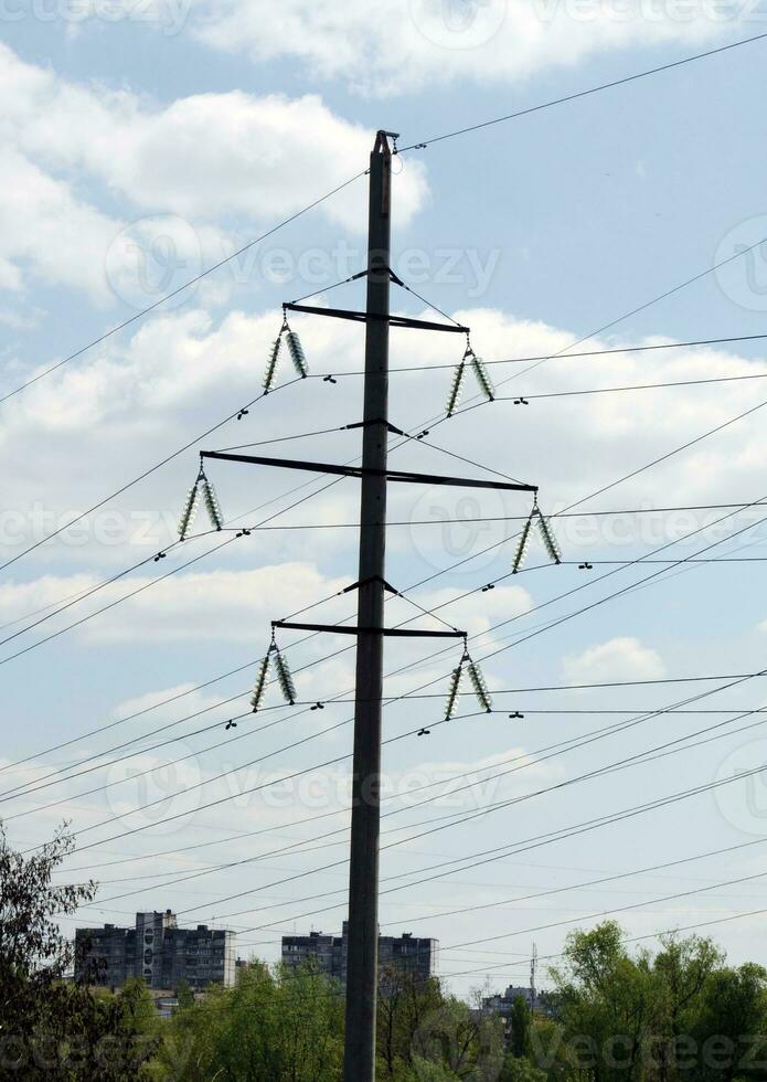 eléctrico línea, electricidad alambres, alto voltaje líneas foto