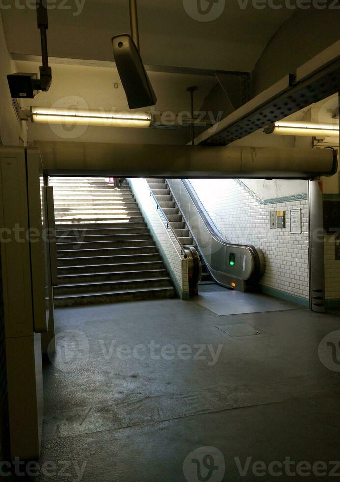 Entrance to Paris subway photo