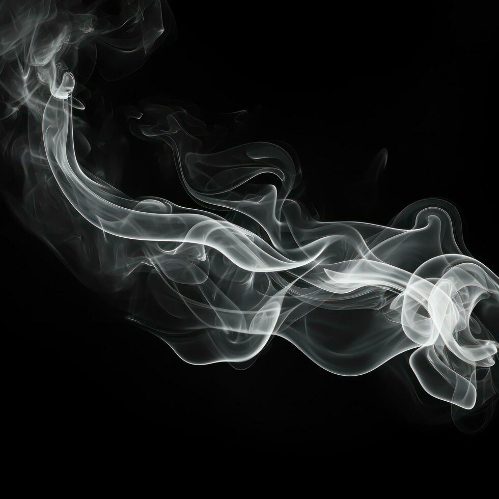 humo blanco sobre fondo negro foto