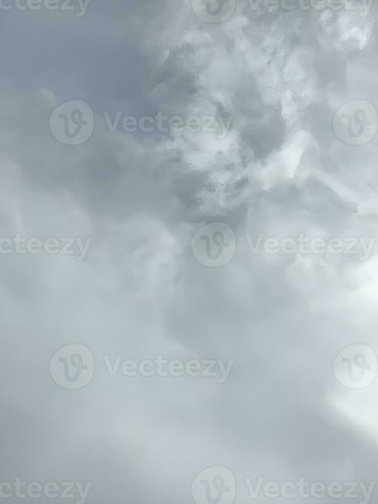 clouds in the sky photo