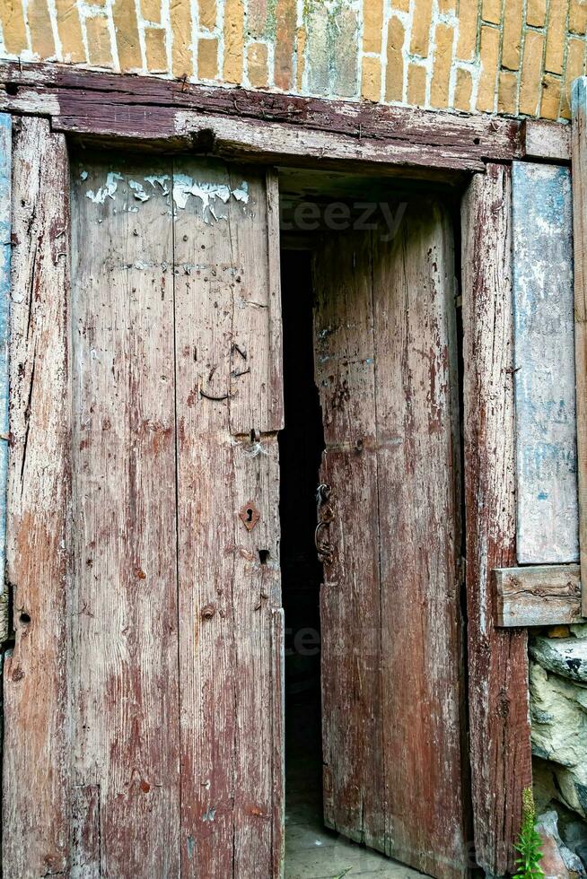 fotografía en tema excepcional edificio hermosa ladrillo antiguo agua molino foto