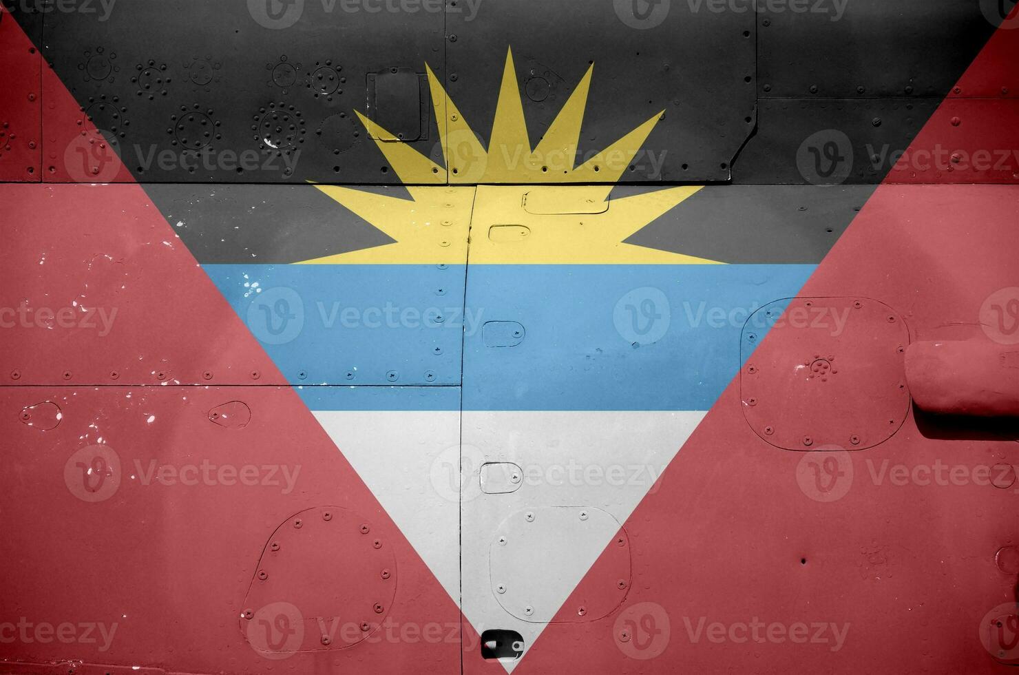 antigua y barbuda bandera representado en lado parte de militar blindado helicóptero de cerca. Ejército efectivo aeronave conceptual antecedentes foto