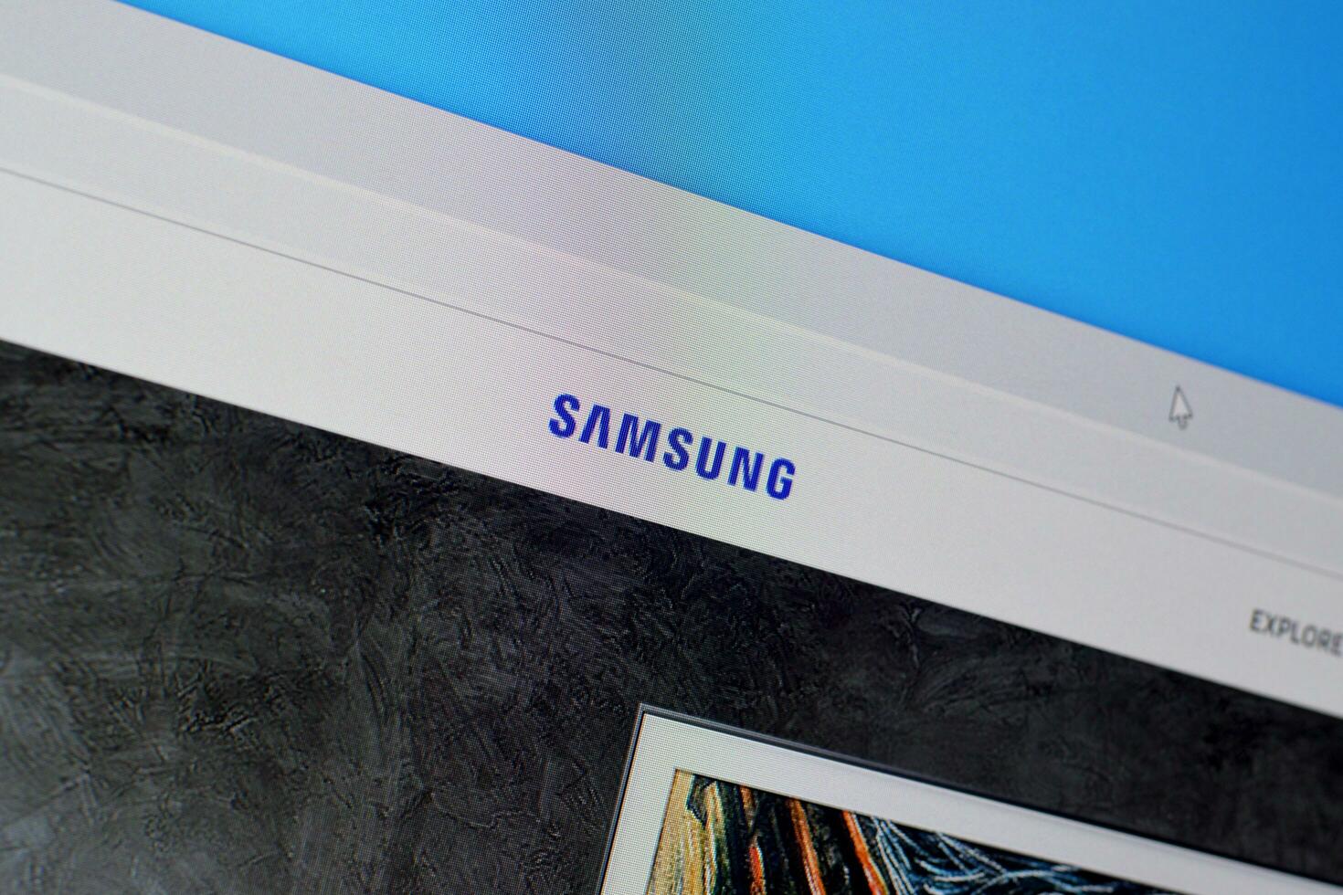 Homepage of samsung website on the display of PC, url - samsung.com. photo