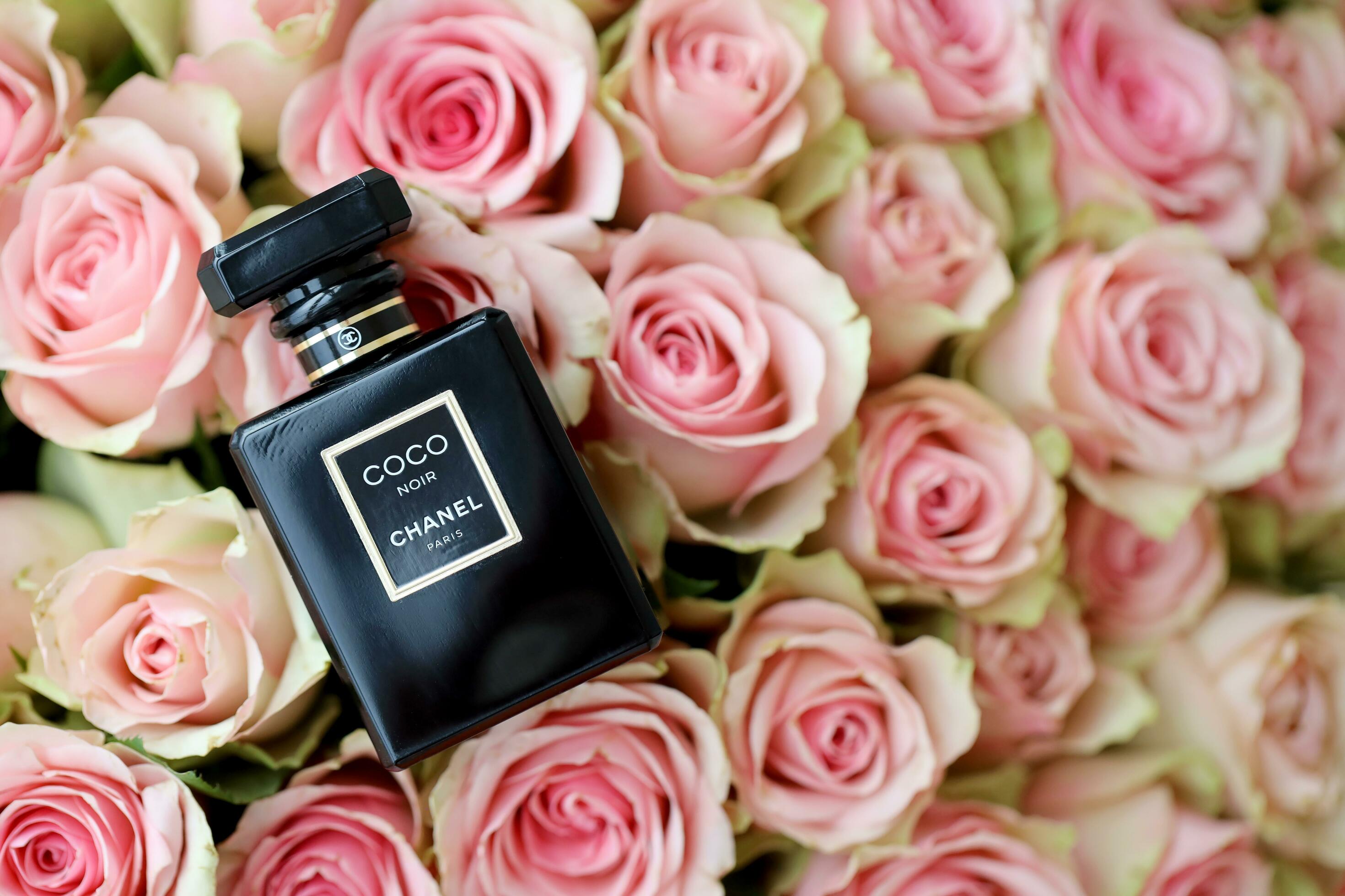 KHARKIV, UKRAINE - JANUARY 2, 2021 Bottle of Coco Noir by Chanel, a French  luxury fashion house founded in 1910 by Coco Chanel 31238301 Stock Photo at  Vecteezy