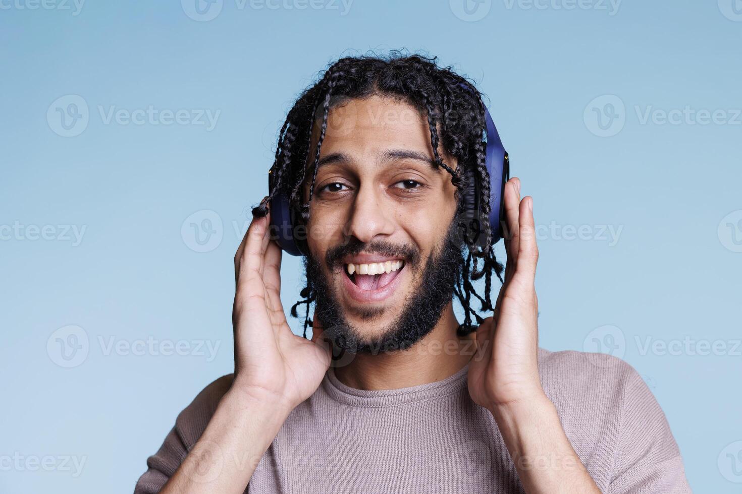Song earphones sales