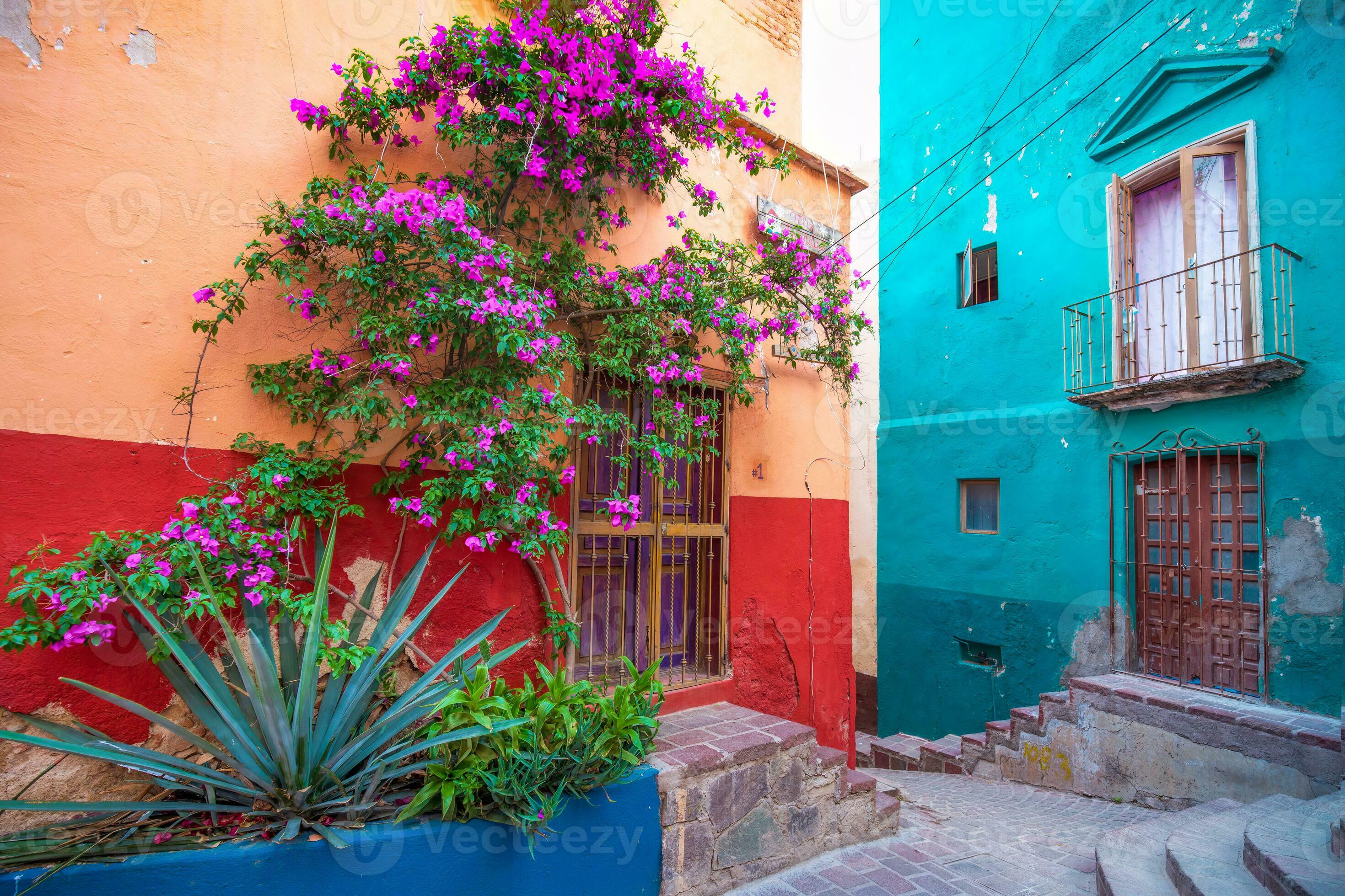 Guanajuato, Mexico, colorful colonial streets and architecture in