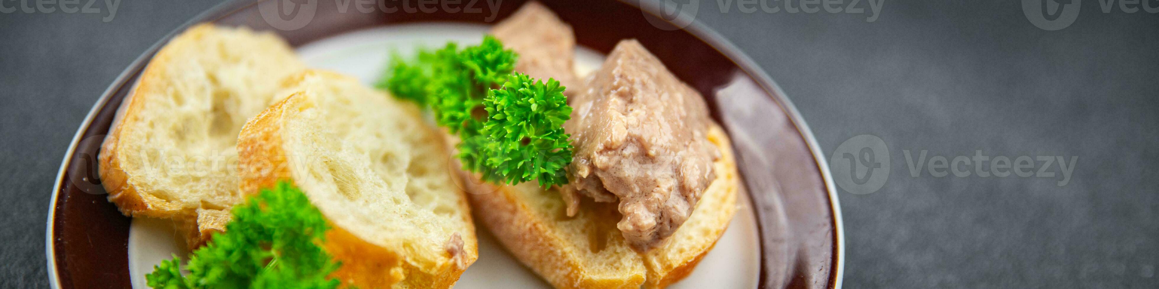 bacalao hígado sabroso Mariscos bocadillo aperitivo comida comida en el mesa Copiar espacio comida antecedentes rústico parte superior ver pescetario foto