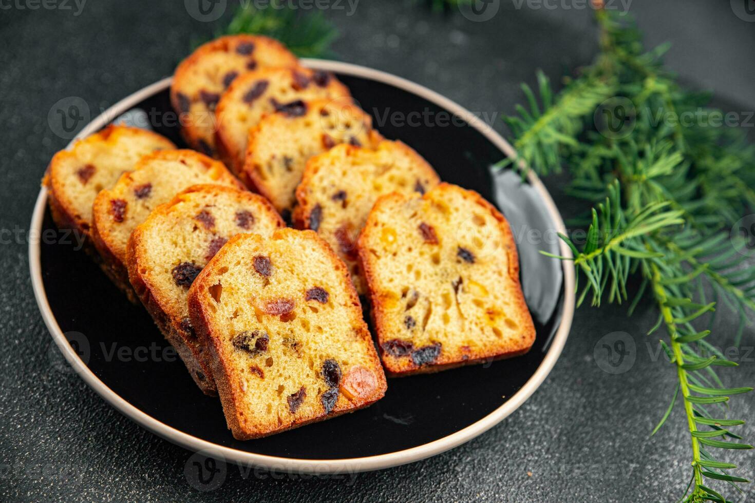 Fruta pastel Pastelería seco frutas cerezas, seco albaricoques, ciruelas pasas, Pasas dulce Navidad dulce postre fiesta tratar nuevo año y Navidad comida comida bocadillo en el mesa Copiar espacio comida antecedentes foto