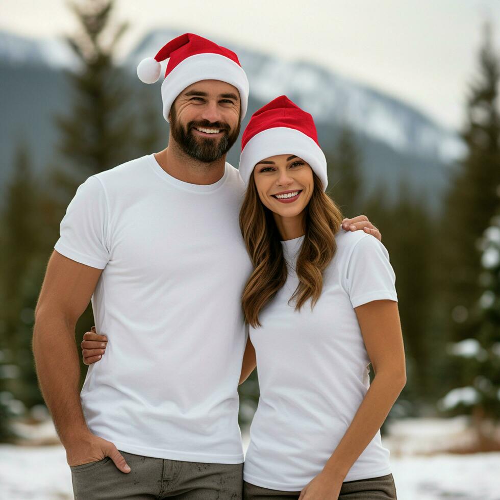 ai generado un Pareja con Papa Noel claus sombreros vistiendo blanco camisetas con Navidad árbol y nieve en el antecedentes foto