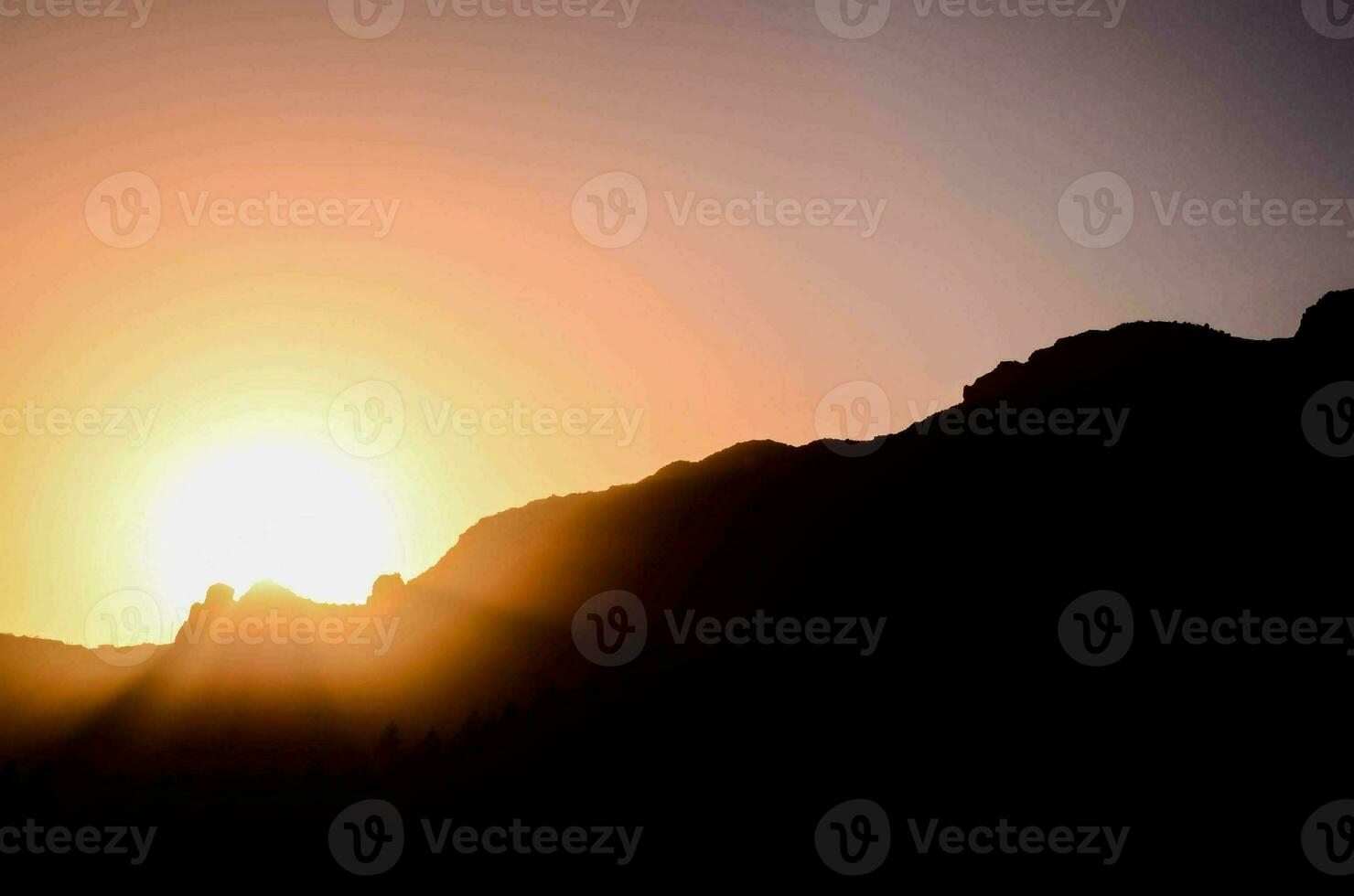 Scenic mountain view photo