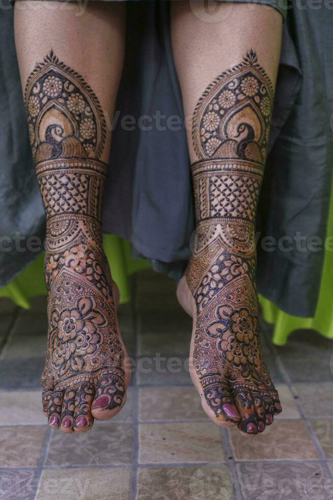 Mehndi Design Indian bride leg mehndi Indian wedding photo