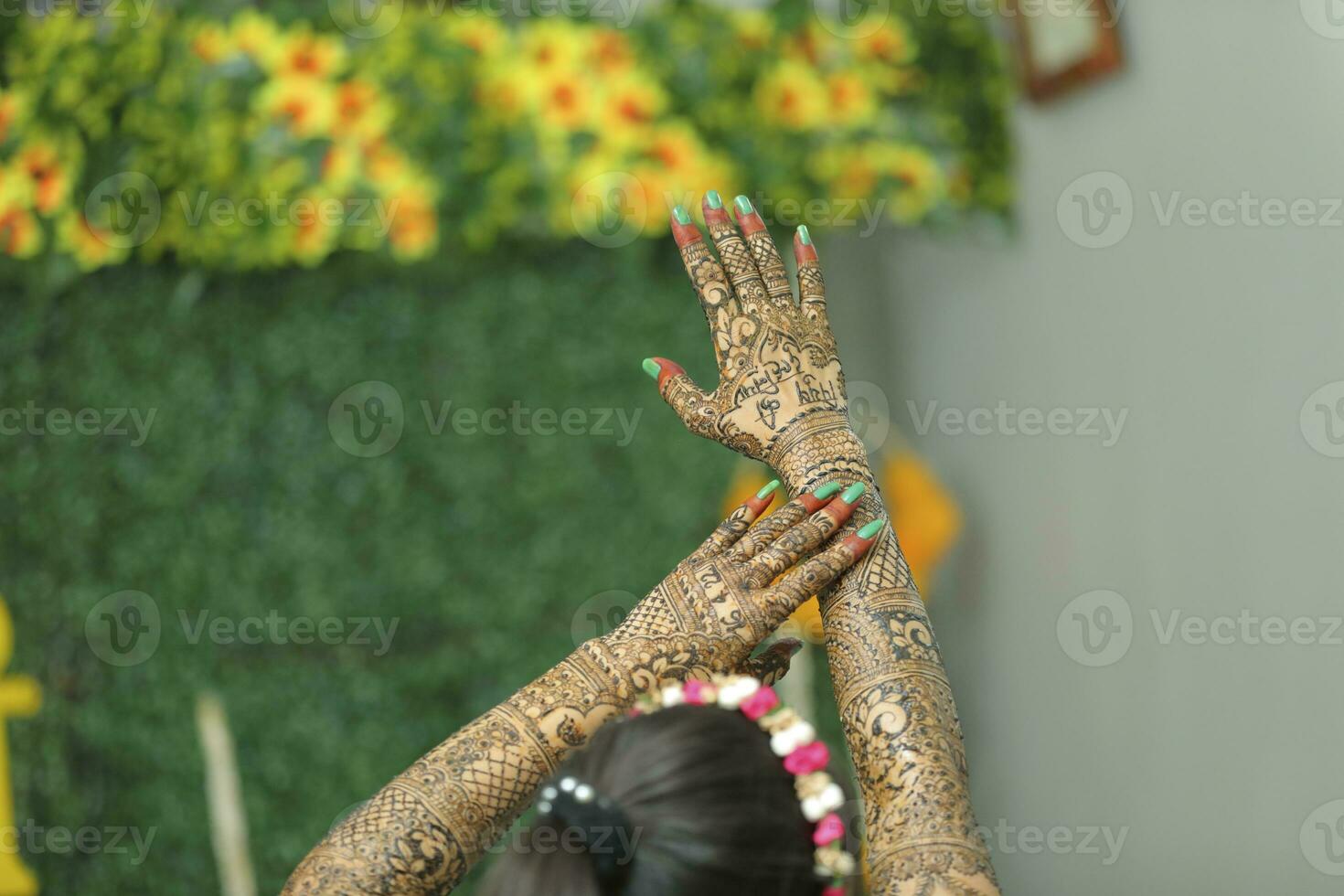 Hand mehndi designs for bride. selective focus. photo