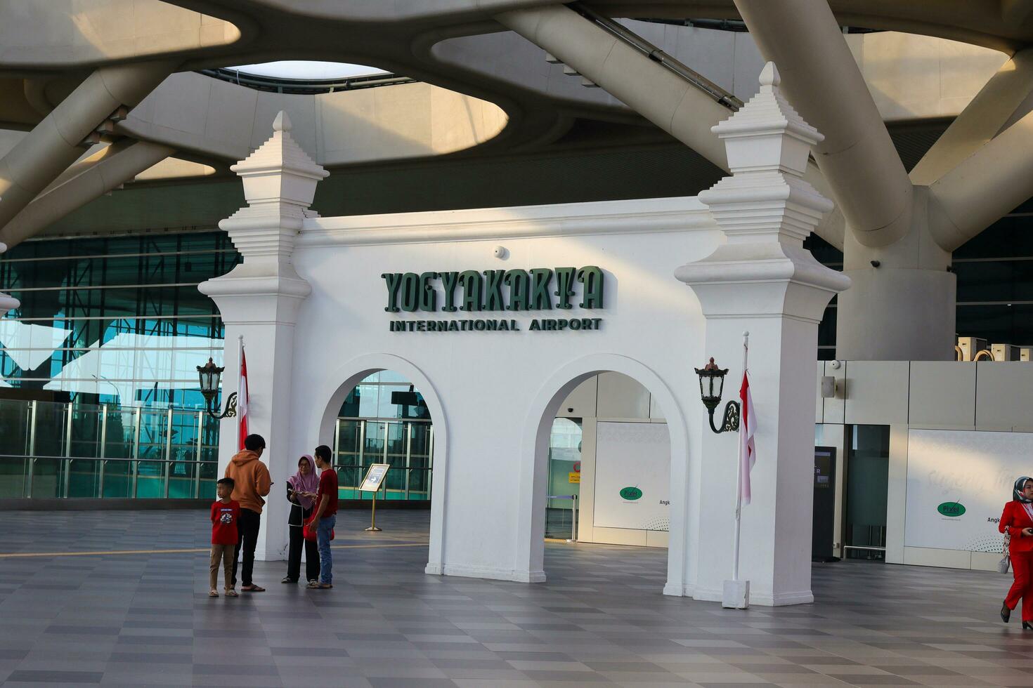 yogyakarta internacional aeropuerto sí es moderno instalaciones servicio internacional y Doméstico vuelos esta vital puerta para ambos internacional y Doméstico viajeros. kulón progreso - Indonesia 09 03 2023 foto