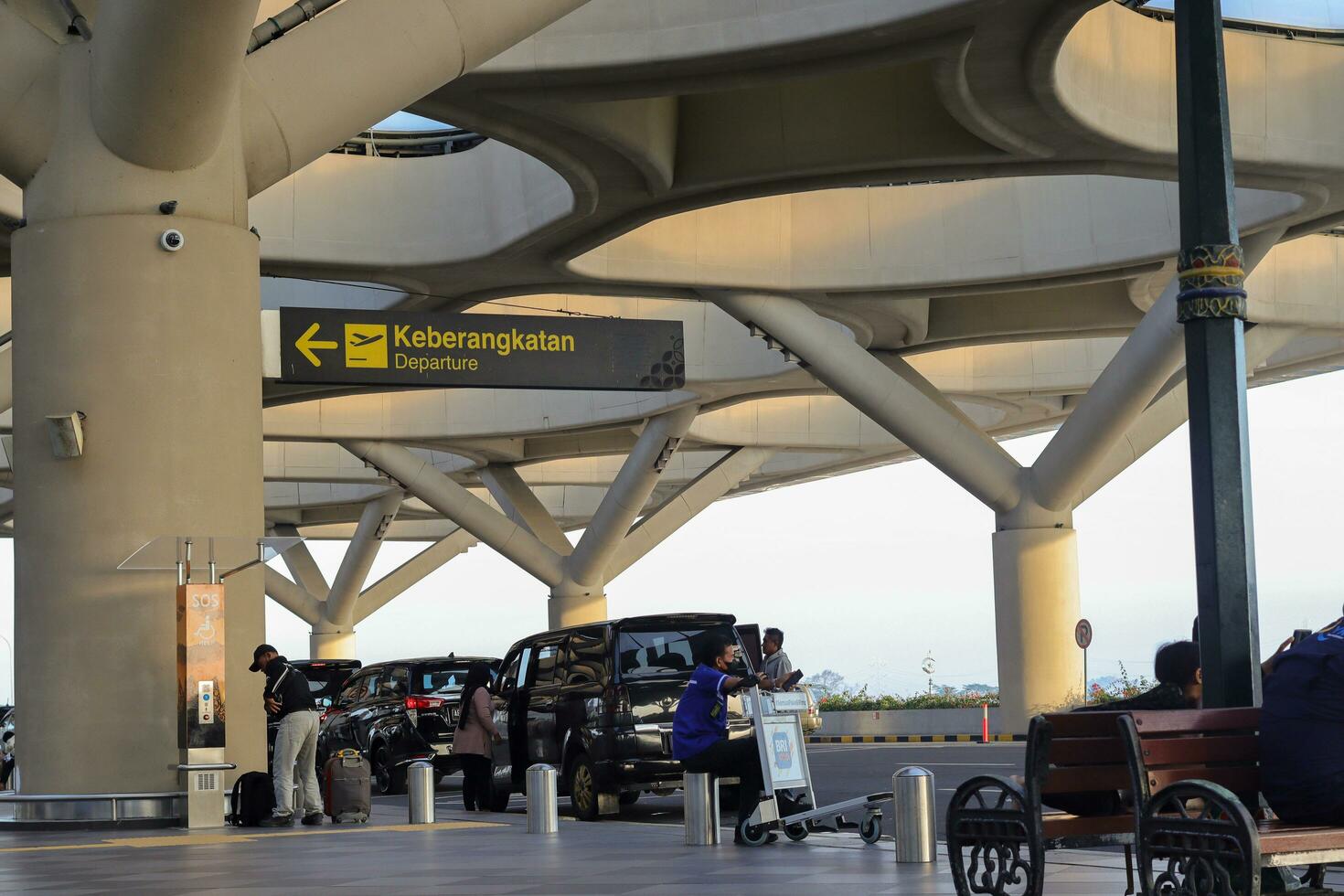 yogyakarta internacional aeropuerto sí es moderno instalaciones servicio internacional y Doméstico vuelos esta vital puerta para ambos internacional y Doméstico viajeros. kulón progreso - Indonesia 09 03 2023 foto