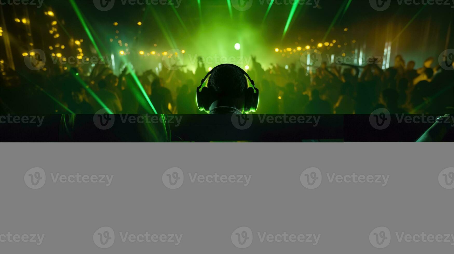 Clubbing DJ A Lively and Energetic Performance with Electronic Dance Music  AI Generated photo