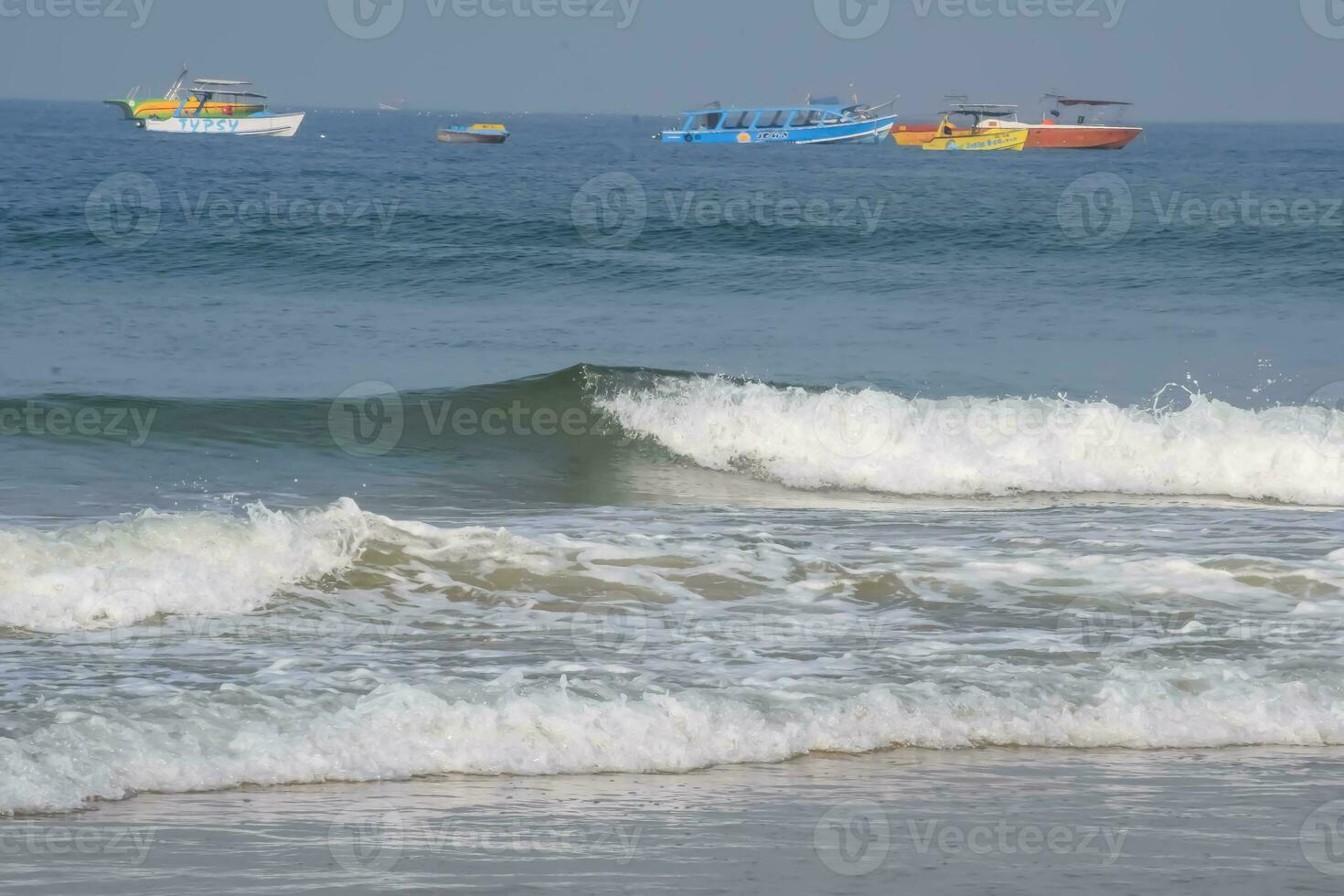 increíble ver de árabe mar durante el Mañana hora en calangute playa Ir a, India, Oceano playa ver temprano Mañana hora foto