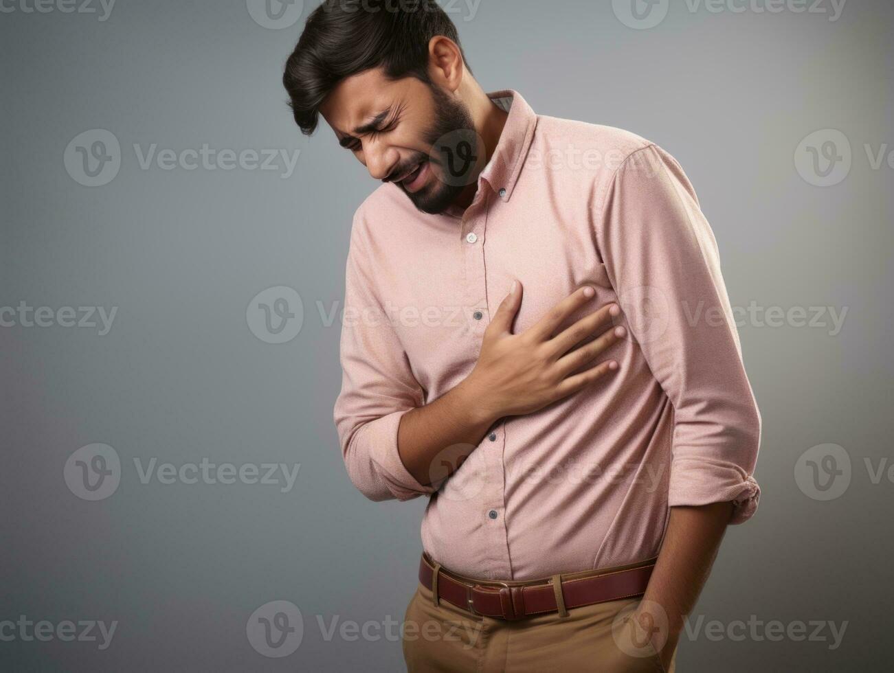 mexicano hombre con dolor en neutral antecedentes ai generativo foto