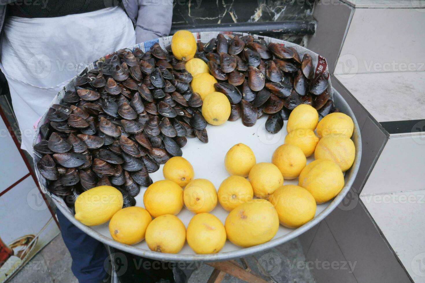 Fresco negro cáscara receta con limón turco comida foto