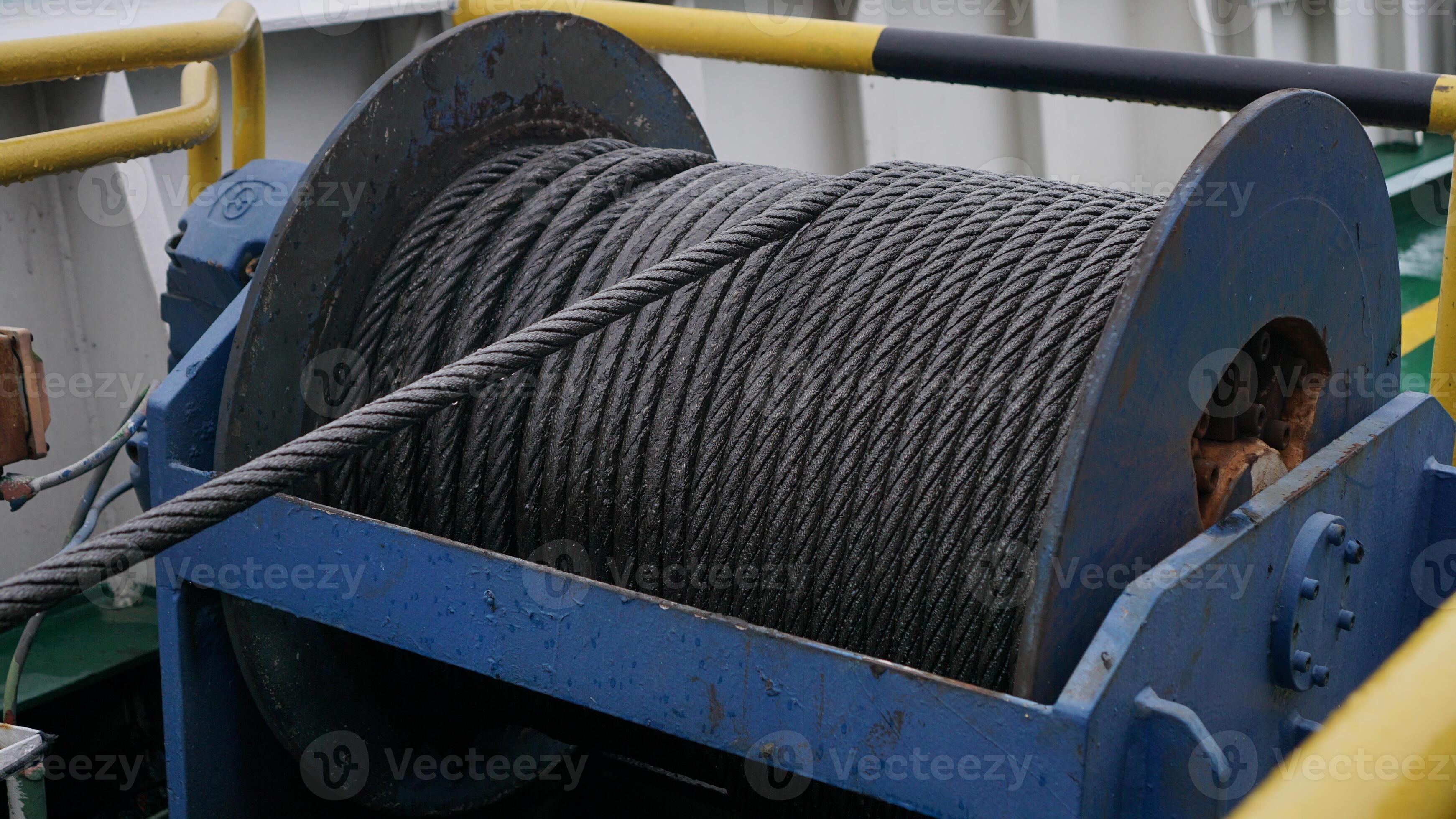 Marine hydraulic system is used for passenger ships, cargo ships