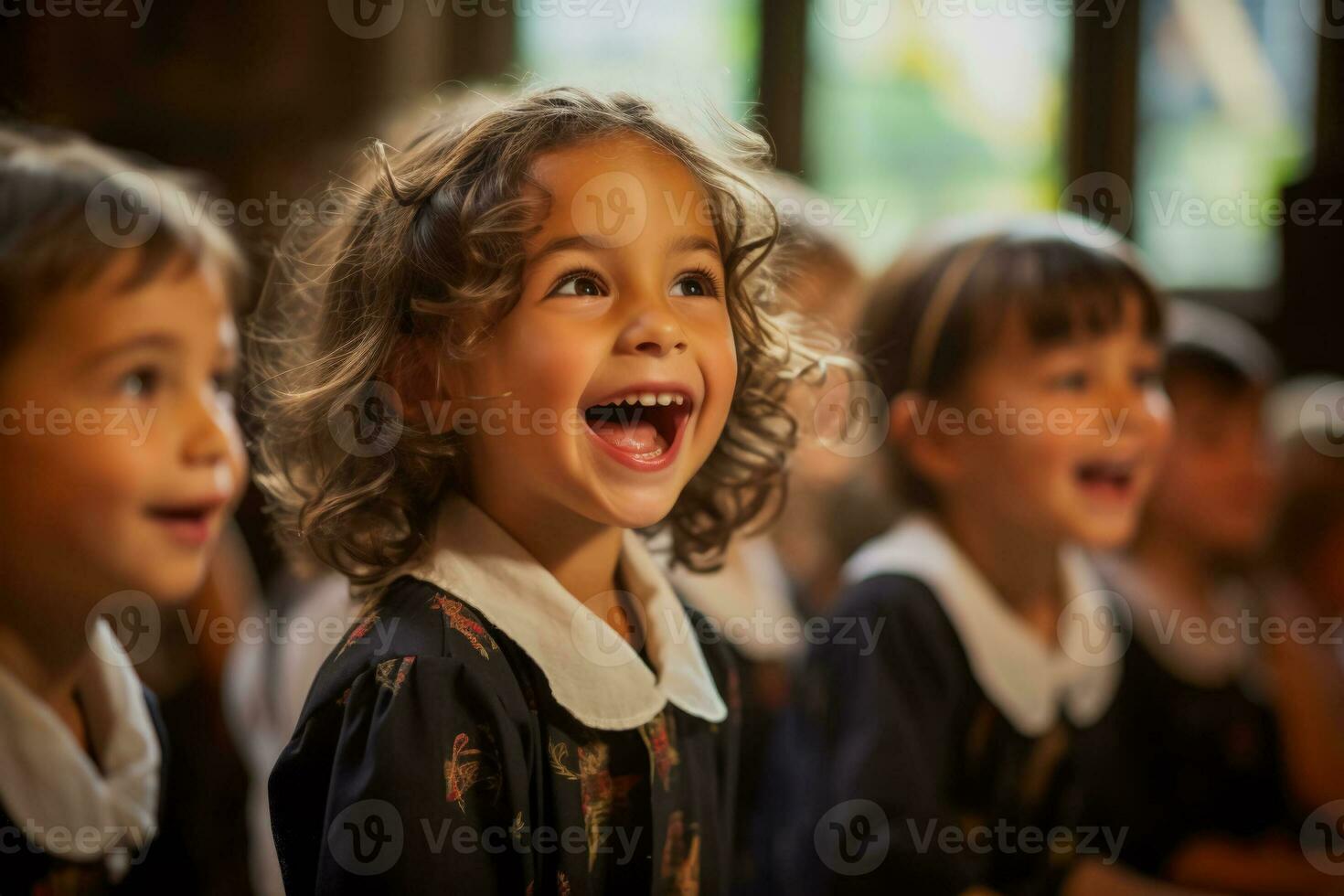 niños ensayando para un colegio jugar unión terminado su compartido amor para el etapa foto