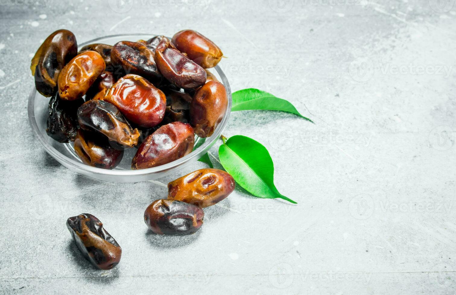Dates in bowl. photo