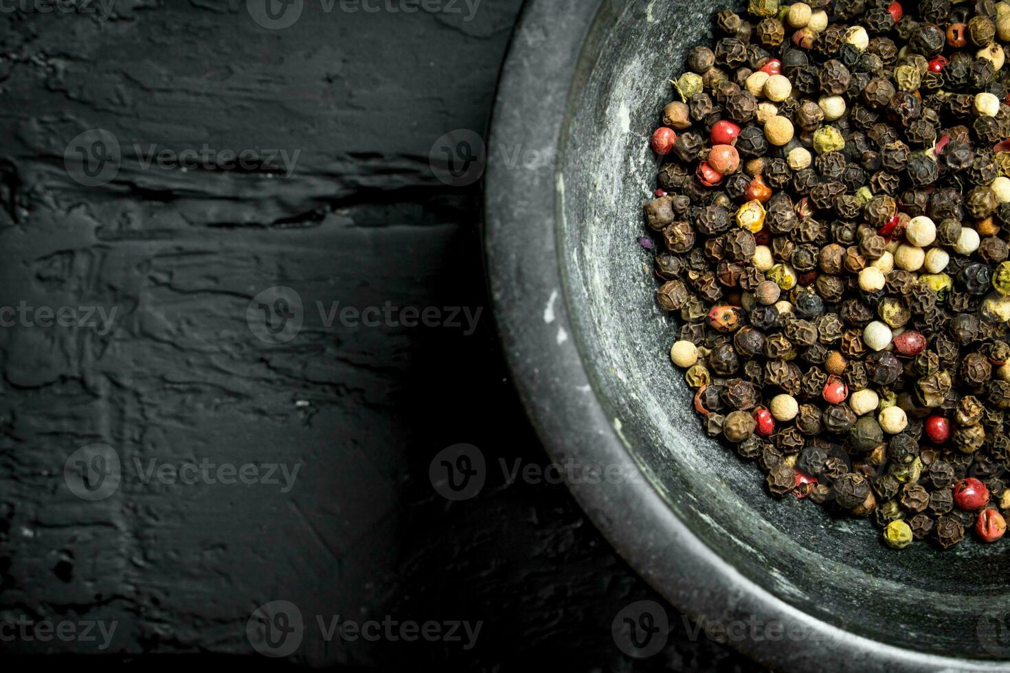 Pepper in a bowl. photo