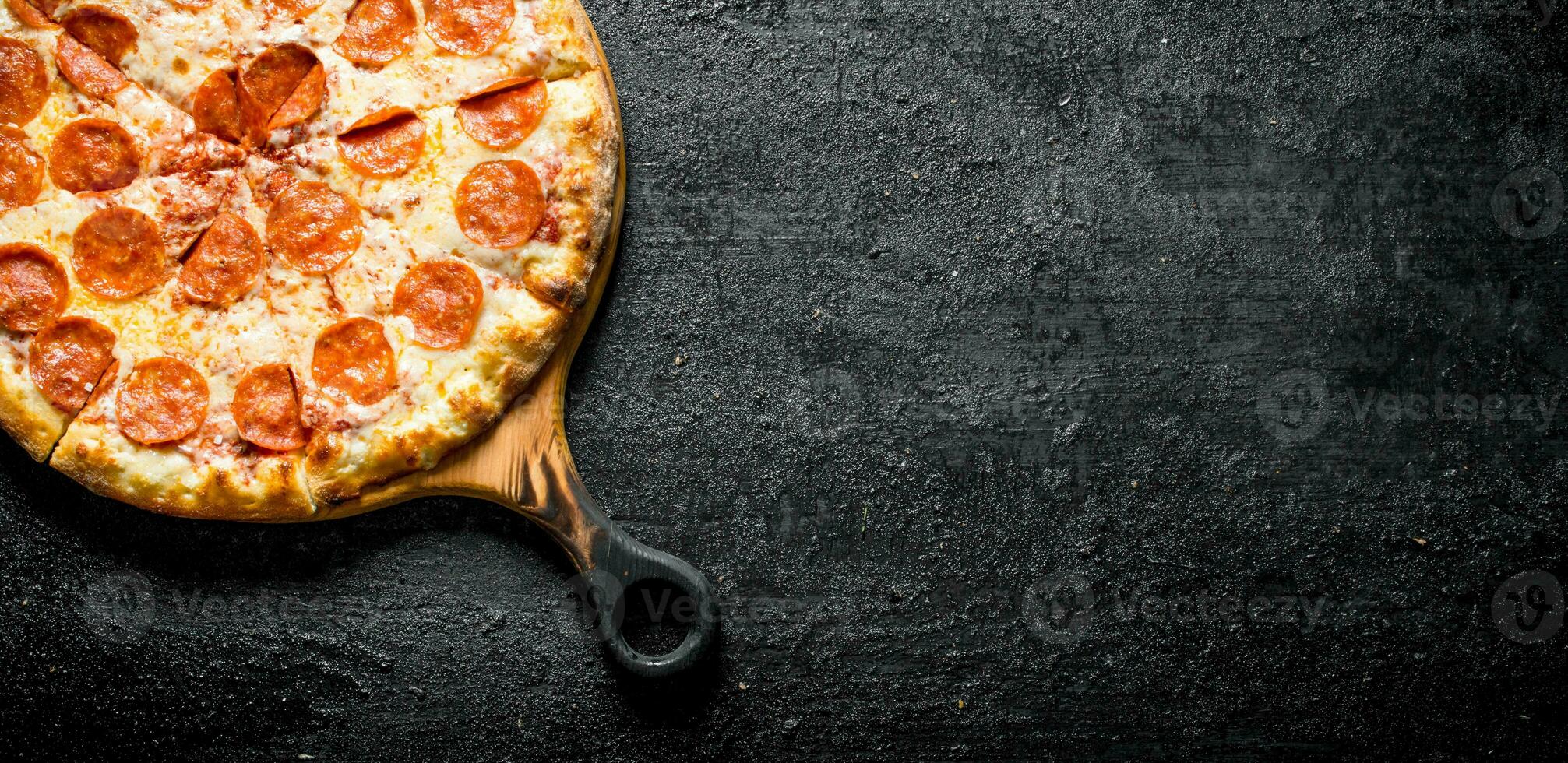 Freshly cooked pepperoni pizza. photo