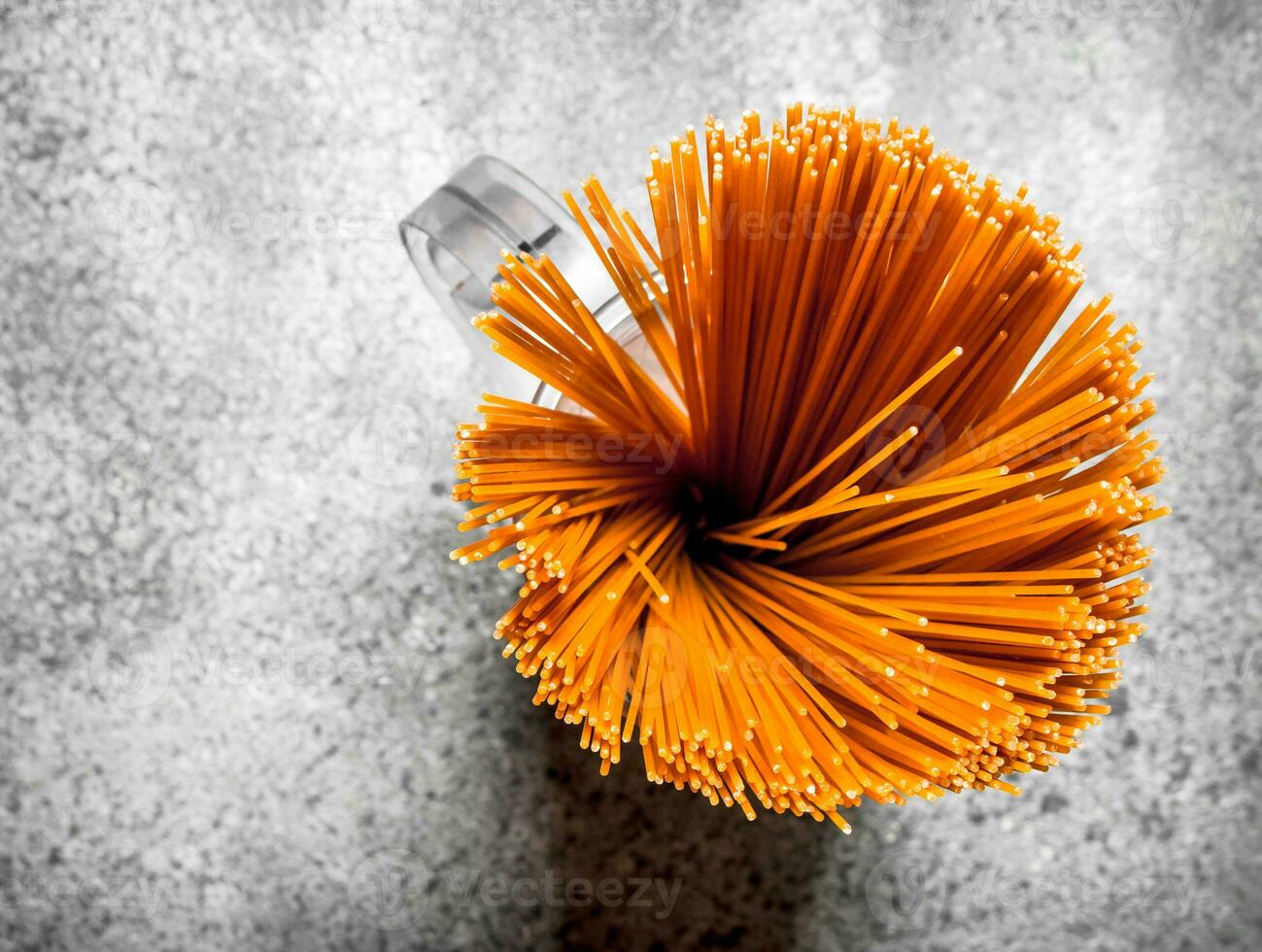Pasta background. Spaghetti in a bowl. photo