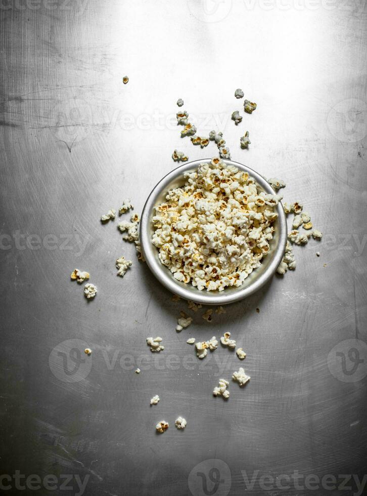 The popcorn in the bowl. photo