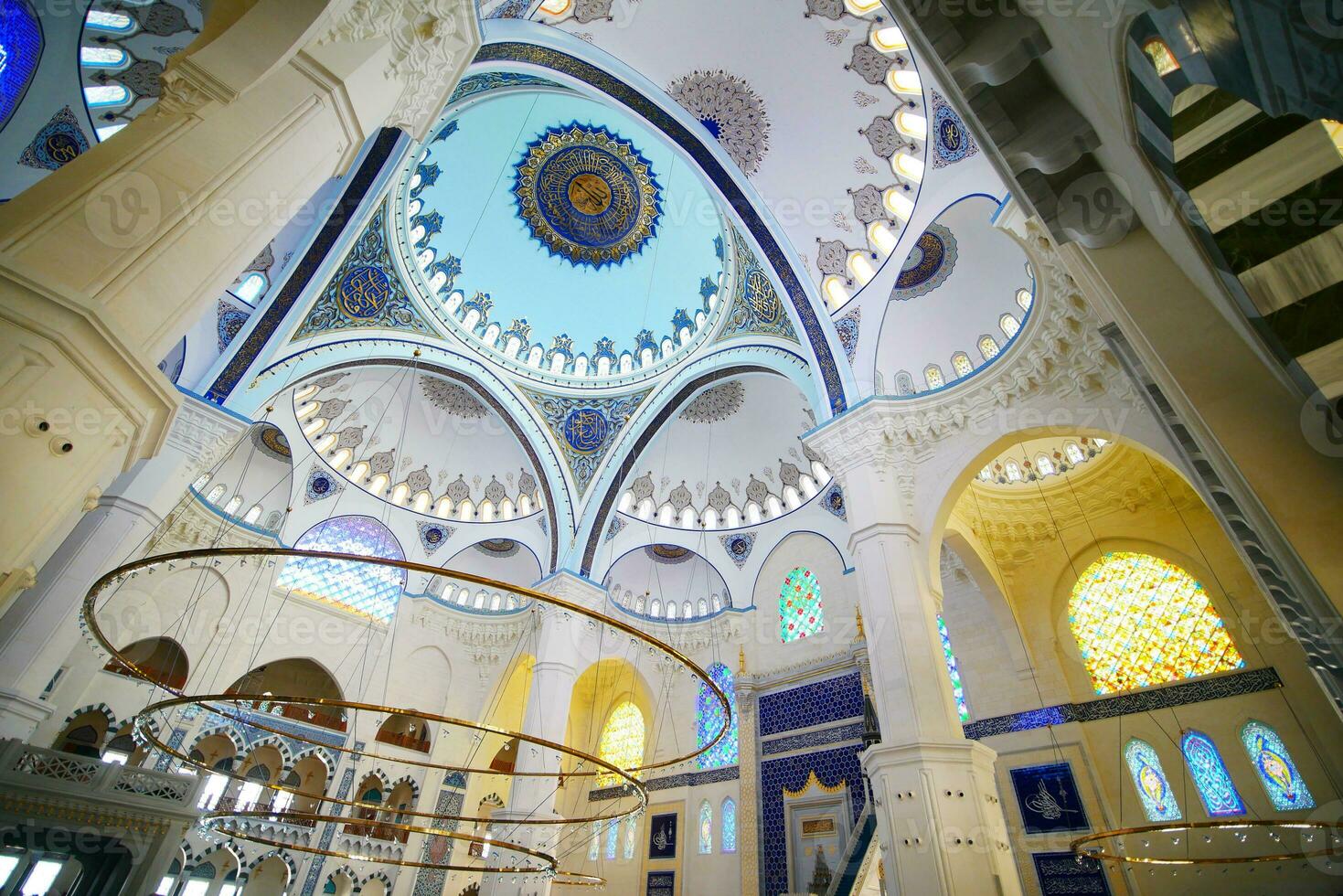 Turquía Estanbul 12 enero 2023. dentro de el camlica mezquita foto