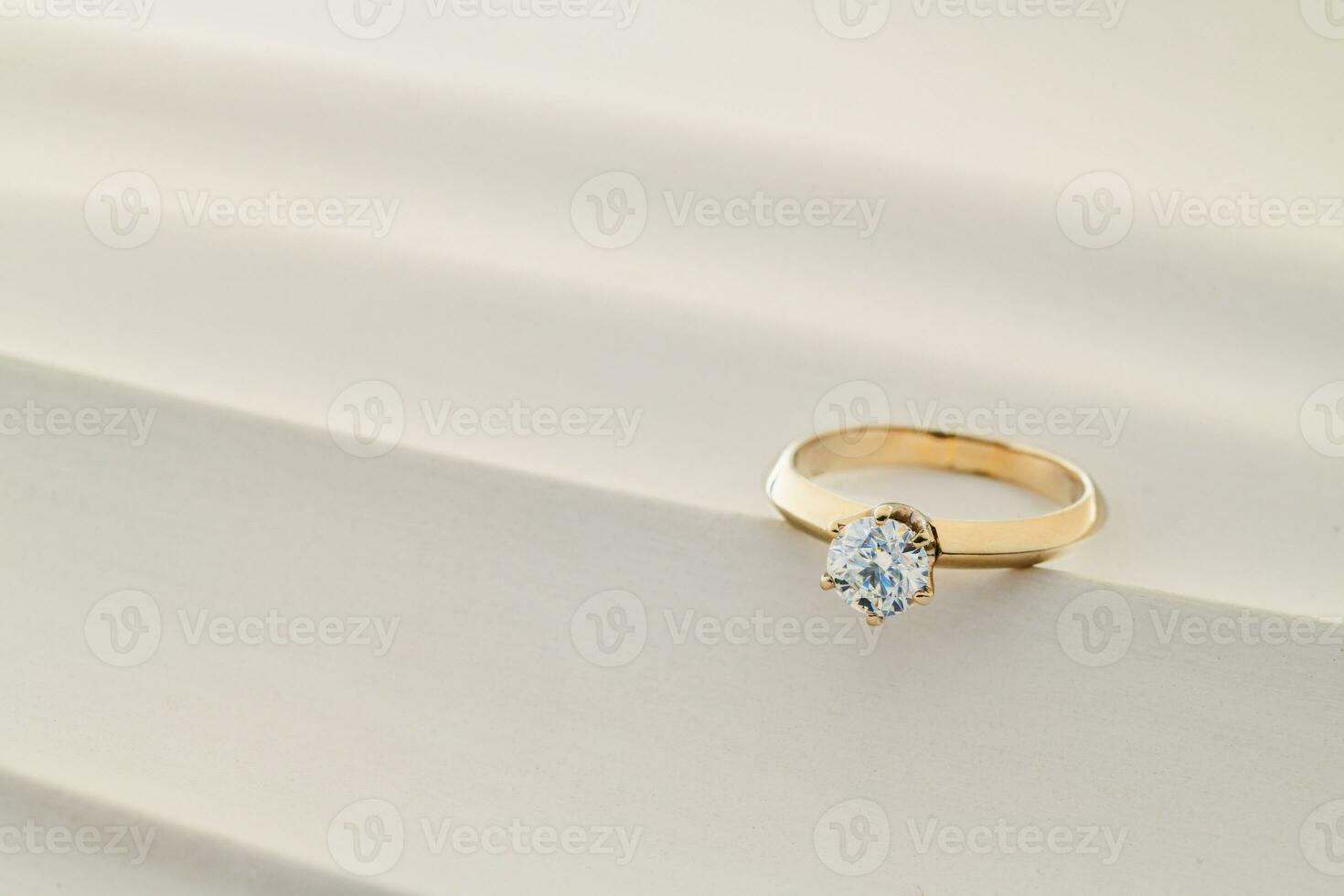 Engagement diamond ring photo