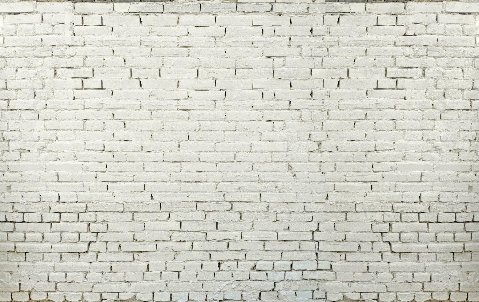 White old brick wall background photo