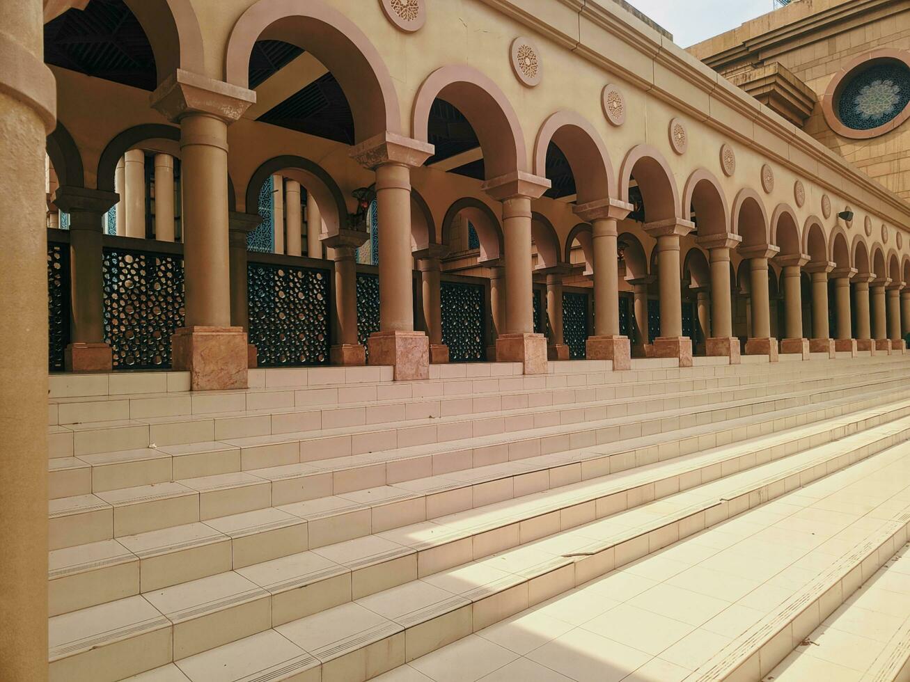 The Islamic Center, the largest mosque in the city of Samarinda, East Kalimantan, is suitable as a tourist attraction photo