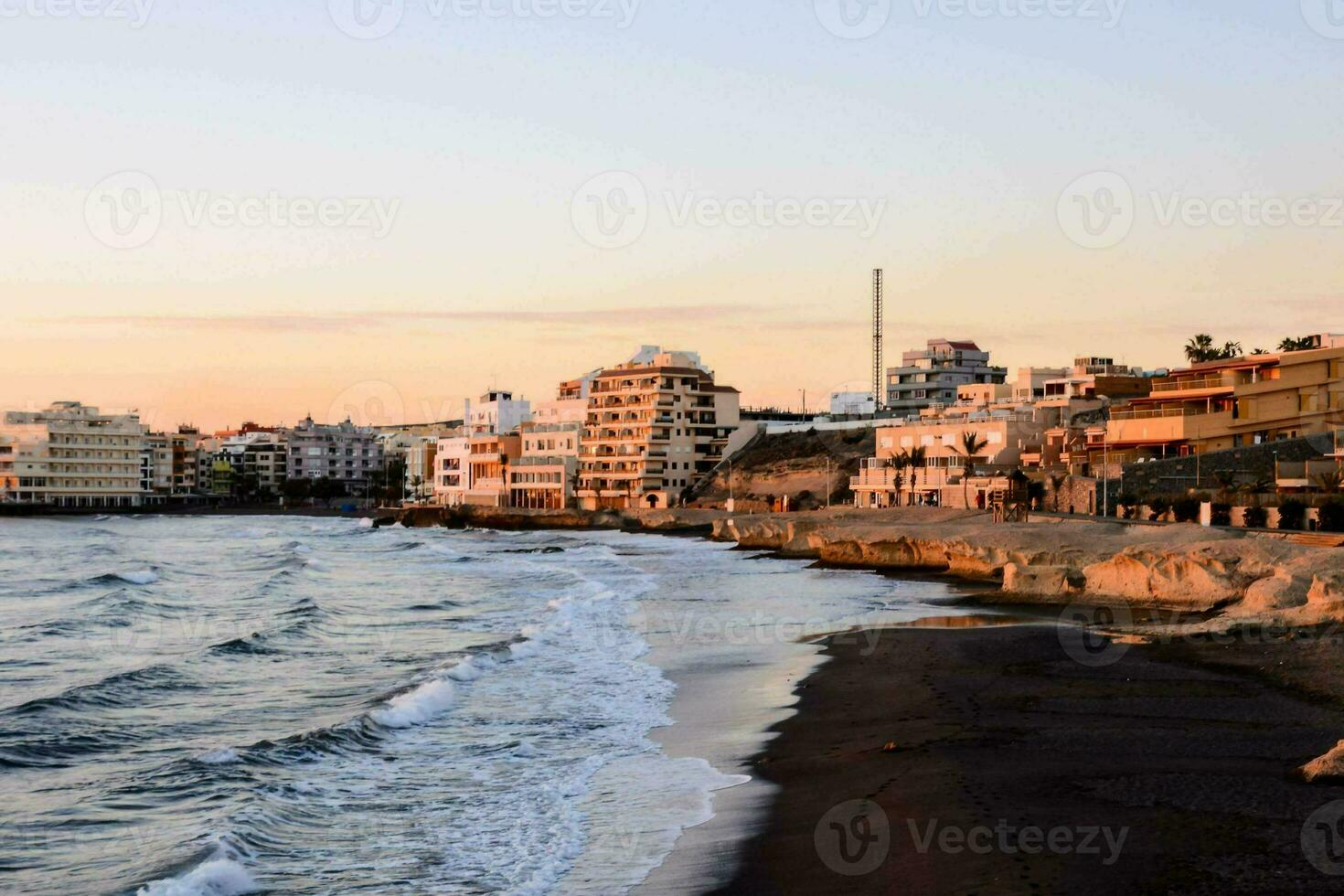 ciudad junto al mar foto