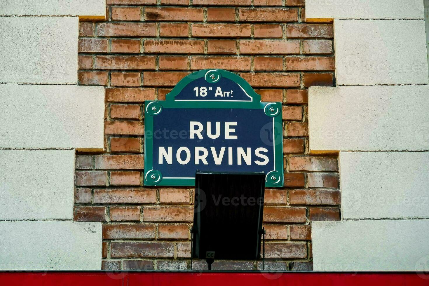 Sign in Paris photo