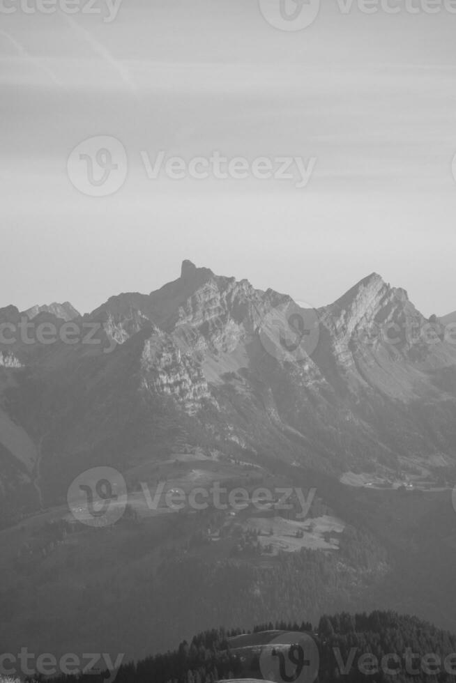 otoño hora en Suiza foto