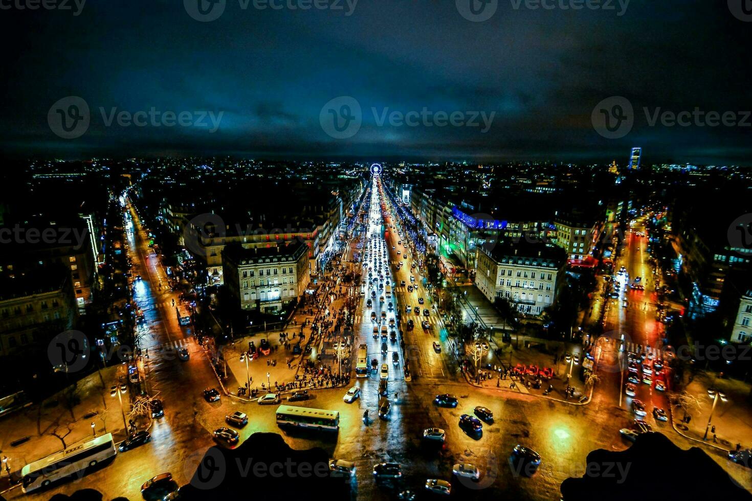 el ciudad de París a noche foto