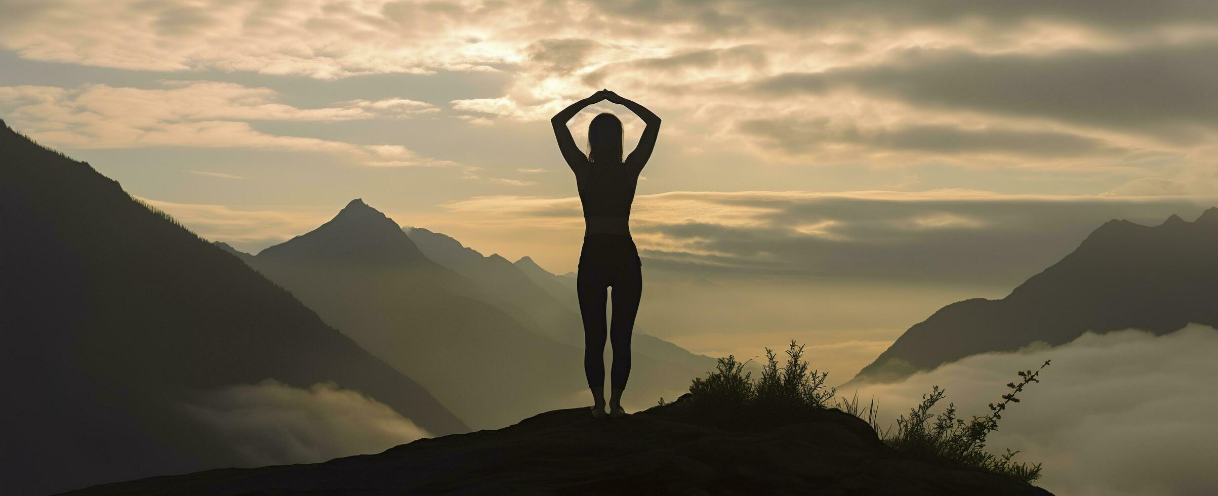 silueta de un mujer practicando yoga en el cumbre con montaña antecedentes. ai generado foto