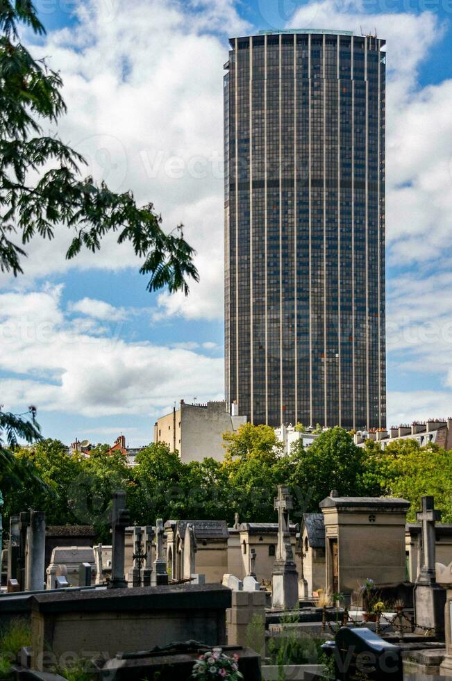 panorámico ver de Montparnasse torre desde Montparnasse cementerio, París, Francia foto